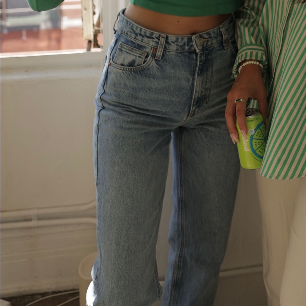 Zara jeans (size 6) - DREAM WASH